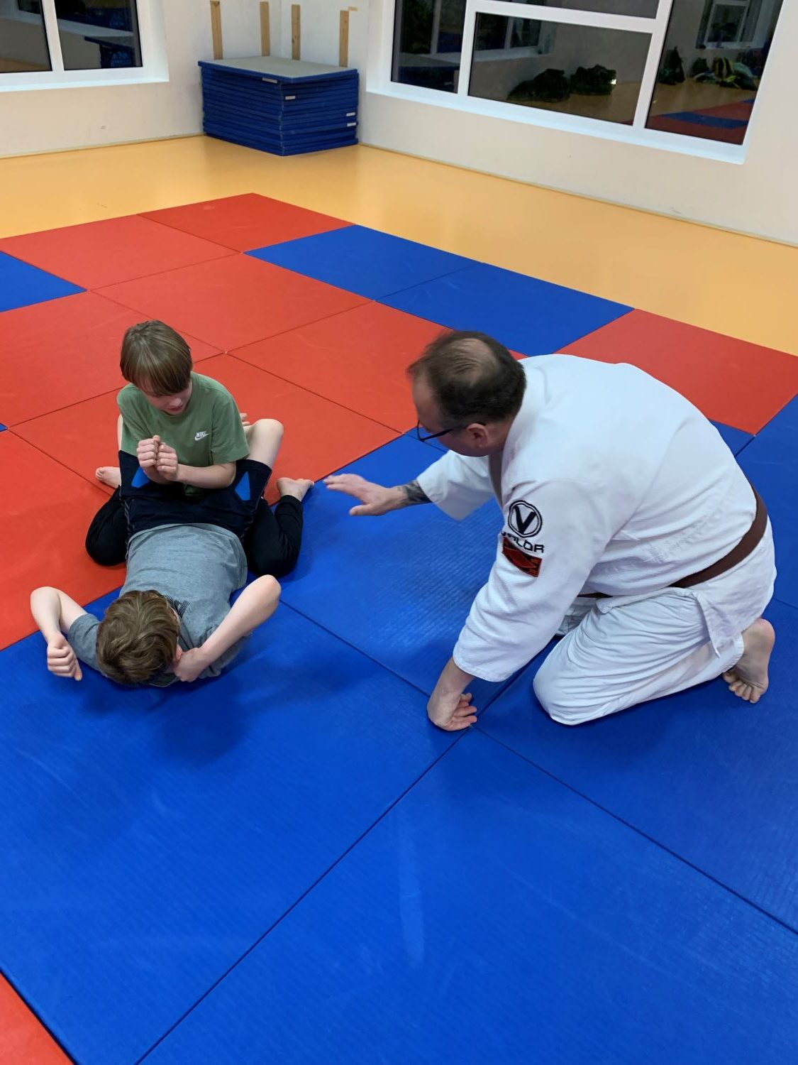 Japanisch-AG-zu-Gast-beim-Jiu-Jitsu-03m