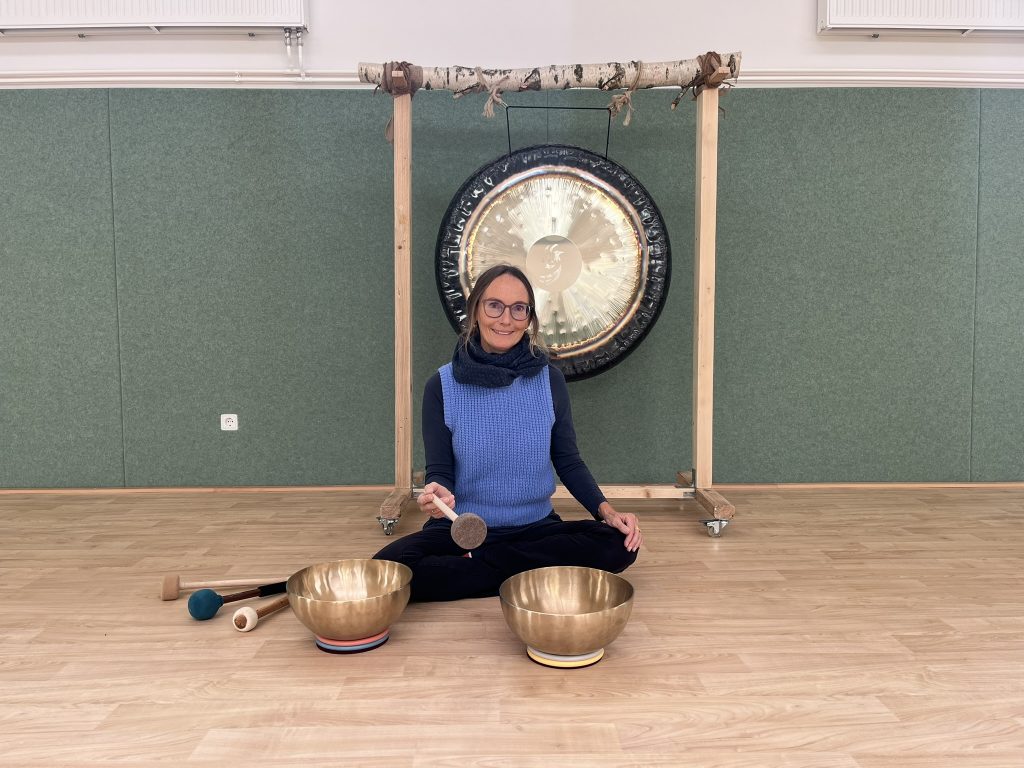 Meditation - Klangbad mit Klangschalen und Gong beim Sport-Club Hundsmühlen